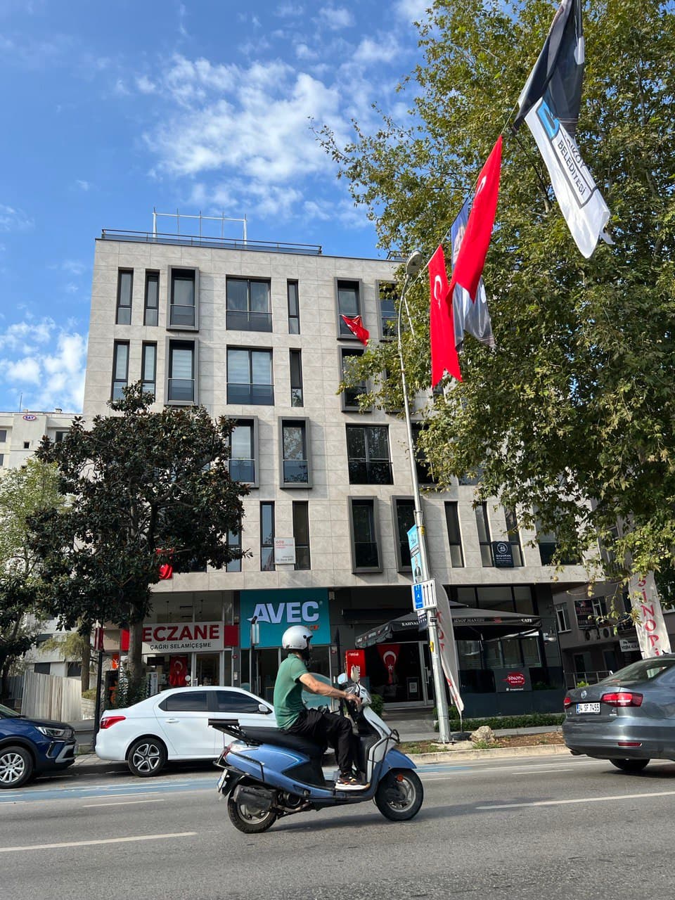 Bağdat Cad. Huzurpalas Apt. No:168